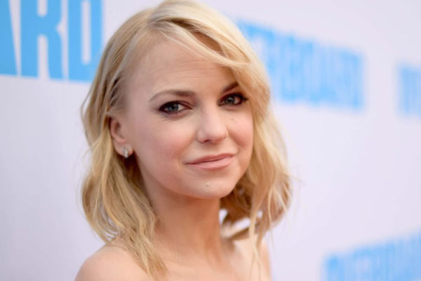 anna faris net worth